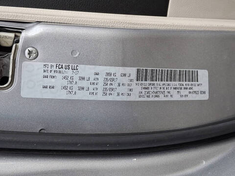 2017 Chrysler Pacifica Hybrid Touring Plus