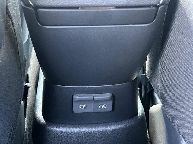 2025 Nissan KICKS PLAY Base - Photo 34