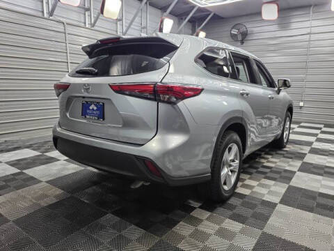 2021 Toyota Highlander LE