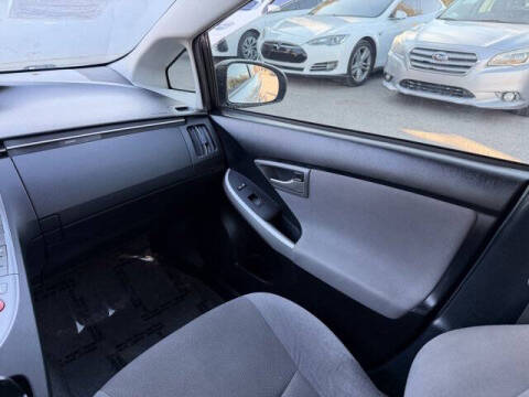 2012 Toyota Prius Two