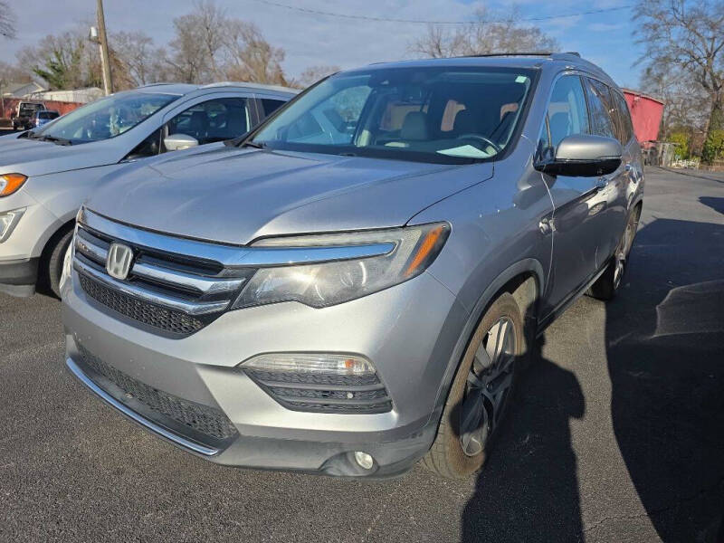 2016 Honda Pilot Elite's photo