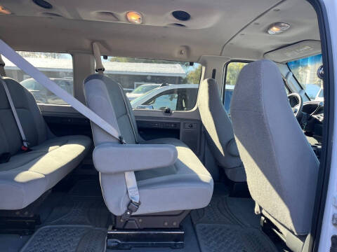 2008 Ford E-Series E-350 SD XLT