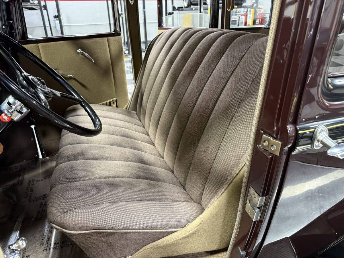 1932 Ford Model 18 35