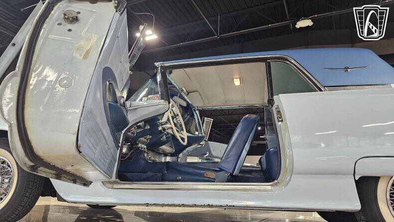 1960 Ford Thunderbird