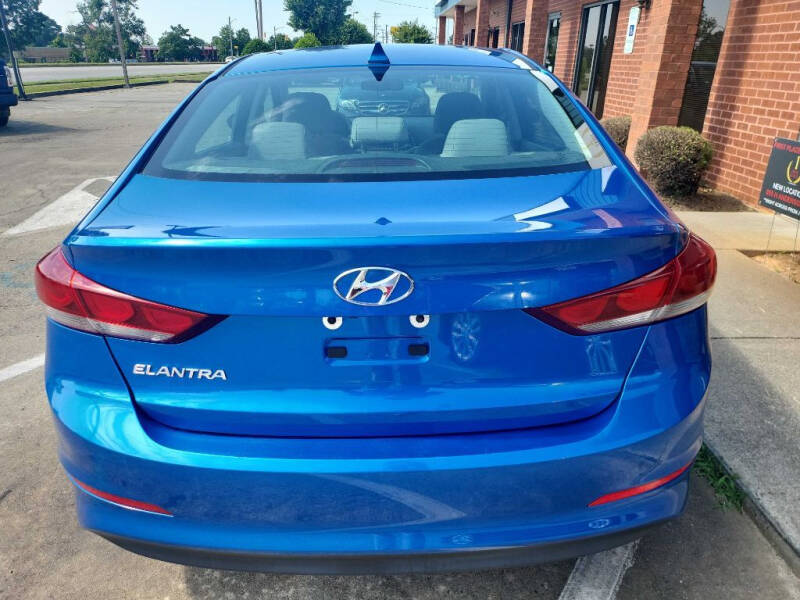 2018 Hyundai Elantra