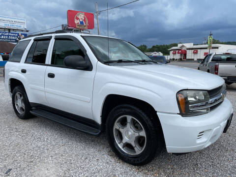 2007 Chevrolet TrailBlazer for sale at Easter Brothers Preowned Autos in Vienna WV