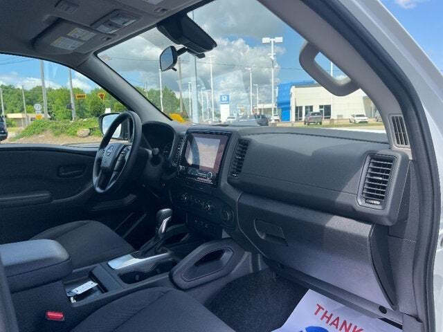 2023 Nissan Frontier 12