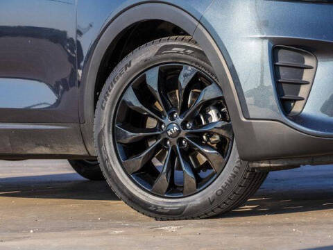 2020 Kia Sorento S V6