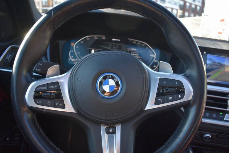 2022 BMW 3 Series 330e