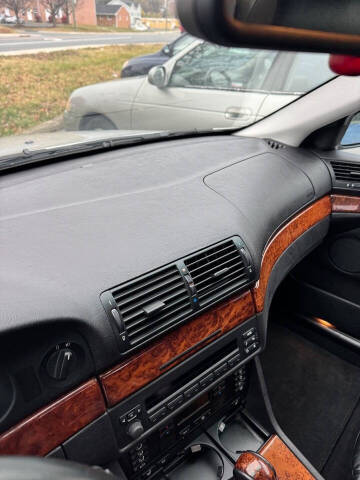 2003 BMW 5 Series 530i