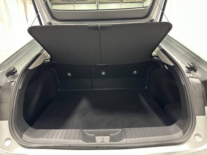 2025 Toyota Prius XLE