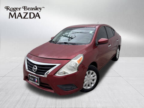 2019 Nissan Versa