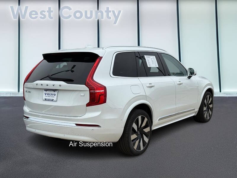 2023 Volvo XC90 Recharge T8 Ultimate Bright Theme 7P