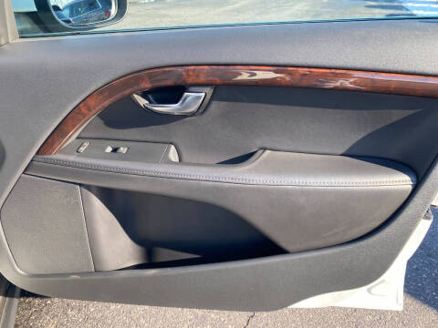 2013 Volvo XC70 T6 Premier Plus