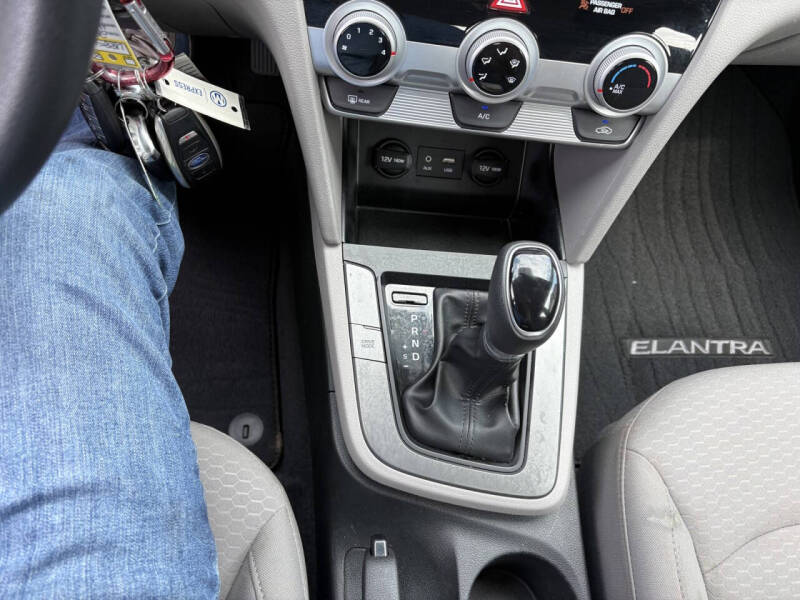 2019 Hyundai Elantra