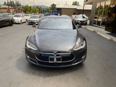 2015 Tesla Model S