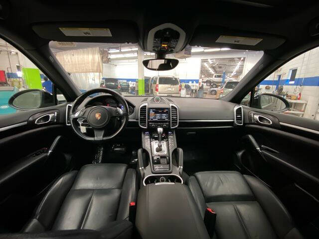2014 Porsche Cayenne Platinum
