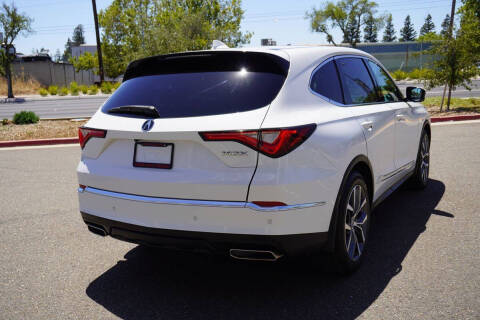 2022 Acura MDX w/Tech