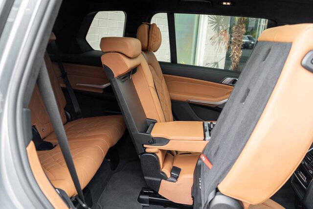 2023 BMW X7 56