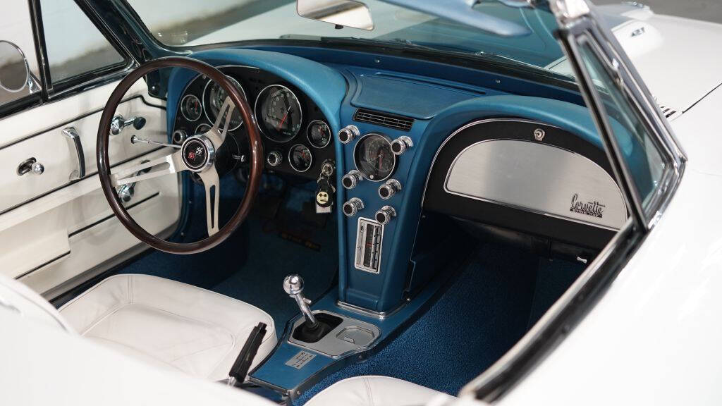 1967 Chevrolet Corvette 17