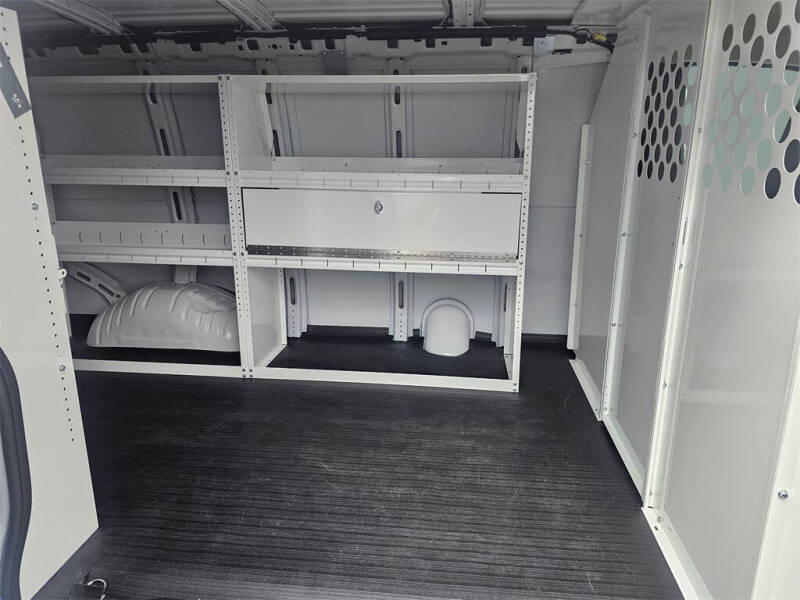 2025 Chevrolet Express 2500