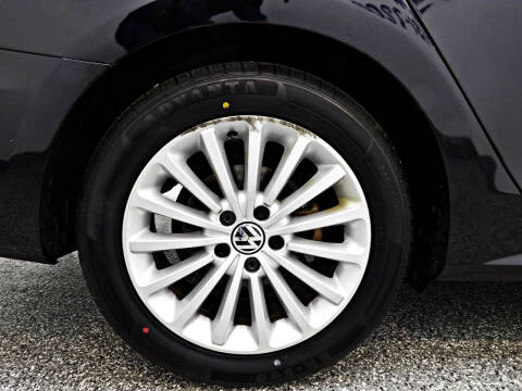 2017 Volkswagen Passat 1.8T SE