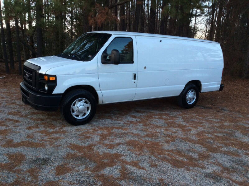 2014 Ford E-Series Econoline Van Commercial photo 3