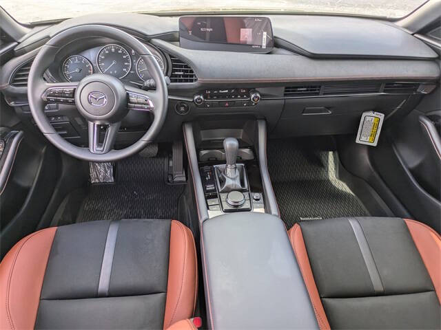 2025 Mazda Mazda3 Hatchback 2.5 Carbon Turbo