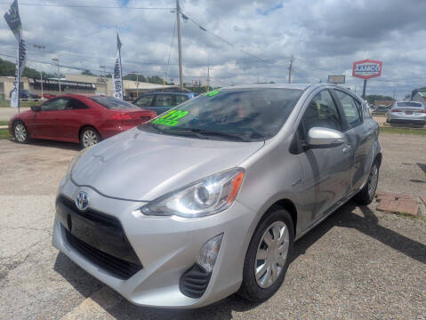 2016 Toyota Prius c Four