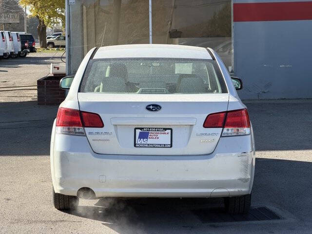 2011 Subaru Legacy 2.5i Premium