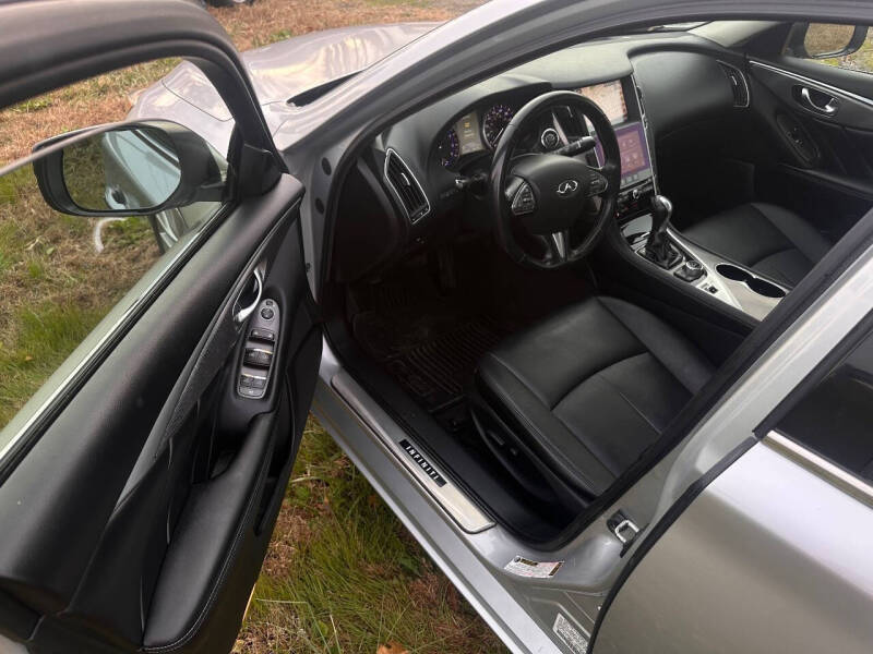 2015 Infiniti Q50 Premium