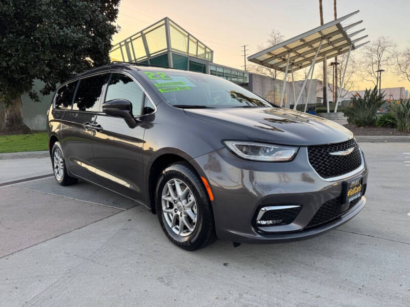 2022 Chrysler Pacifica Touring