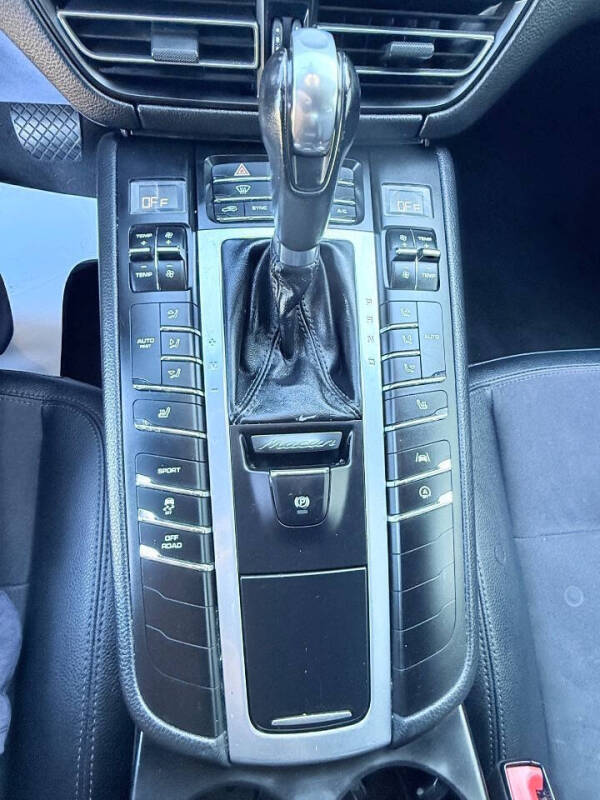 2020 Porsche Macan