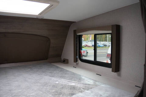 2025 Adventurer 86FB