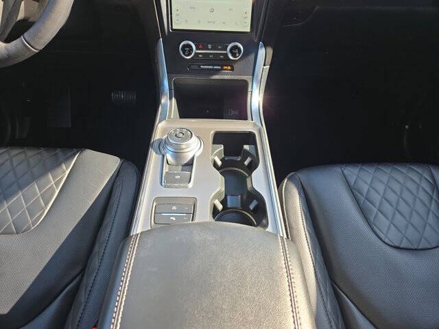 2024 Ford Edge Titanium