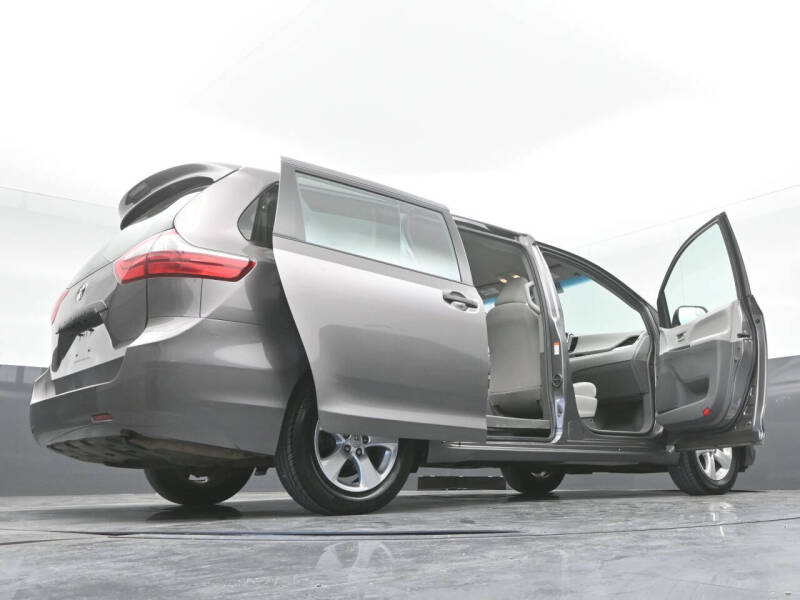 2016 Toyota Sienna L 7-Passenger