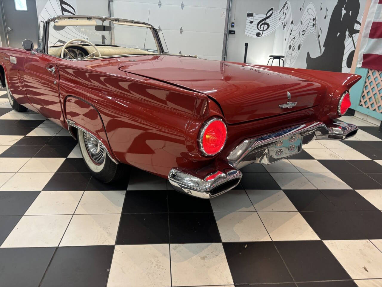 1957 Ford Thunderbird 6