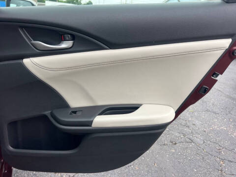 2019 Honda Insight Touring