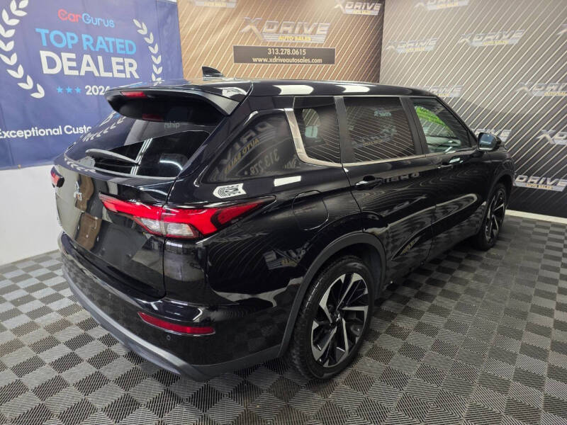 2022 Mitsubishi Outlander ES