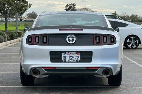 2014 Ford Mustang V6 Premium