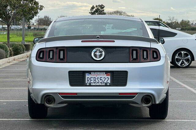 2014 Ford Mustang V6 Premium
