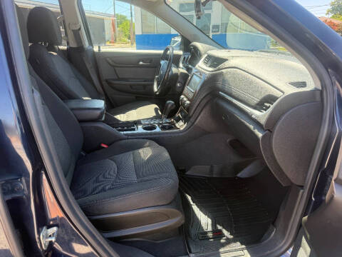 2017 Chevrolet Traverse LT