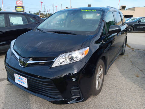 2020 Toyota Sienna for sale at Auto Wholesalers Of Hooksett in Hooksett NH