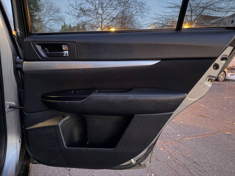 2011 Subaru Outback 2.5i Premium