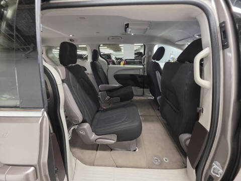 2017 Chrysler Pacifica Touring Plus