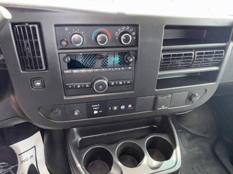 2022 Chevrolet Express 2500