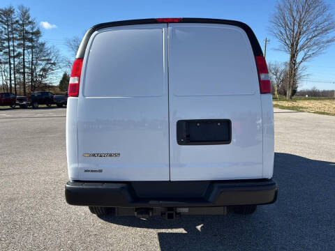 2025 Chevrolet Express 2500