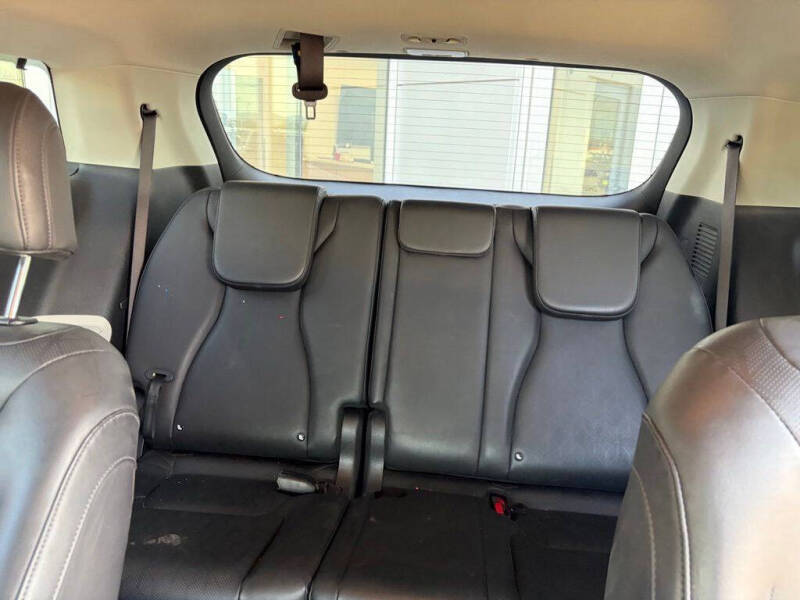 2023 Kia Carnival EX