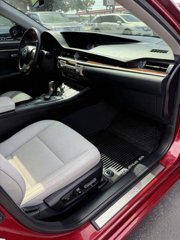 2017 Lexus ES 350