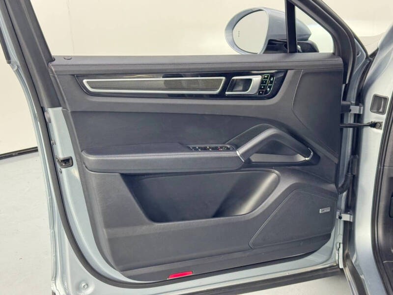 2021 Porsche Cayenne GTS Coupe